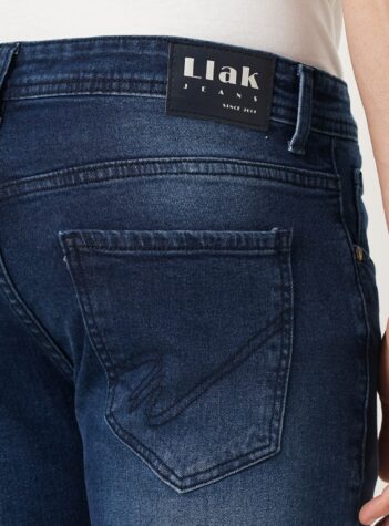 Men's Blue Slim Fit Mid-Rise Stretchable Denim Jeans